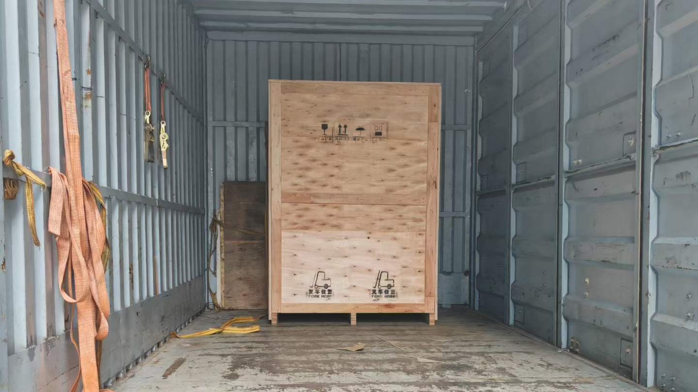 Built from a Sample Box: Custom Automatic Labeling Machine for Chocolate Gift Boxes in Indonesia