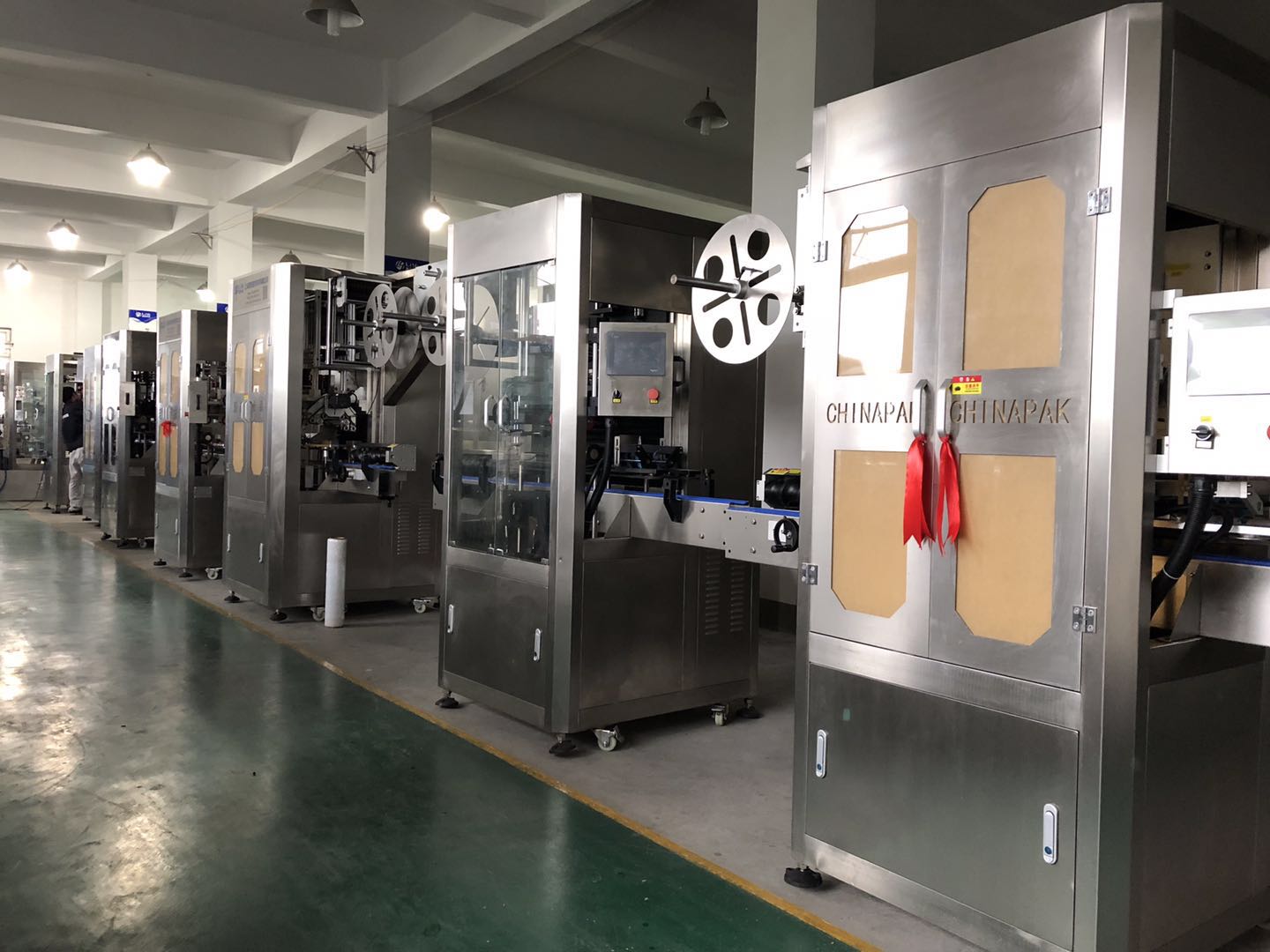Double-Head Shrink Sleeve Labeling Machine YCT-D222 (3).jpg
