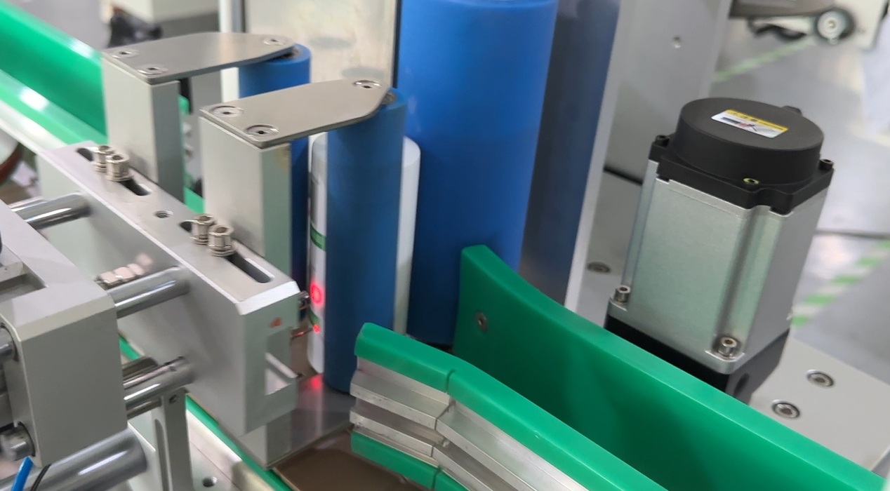 Dual-Label Round Bottle Labeling Machine for Supplements