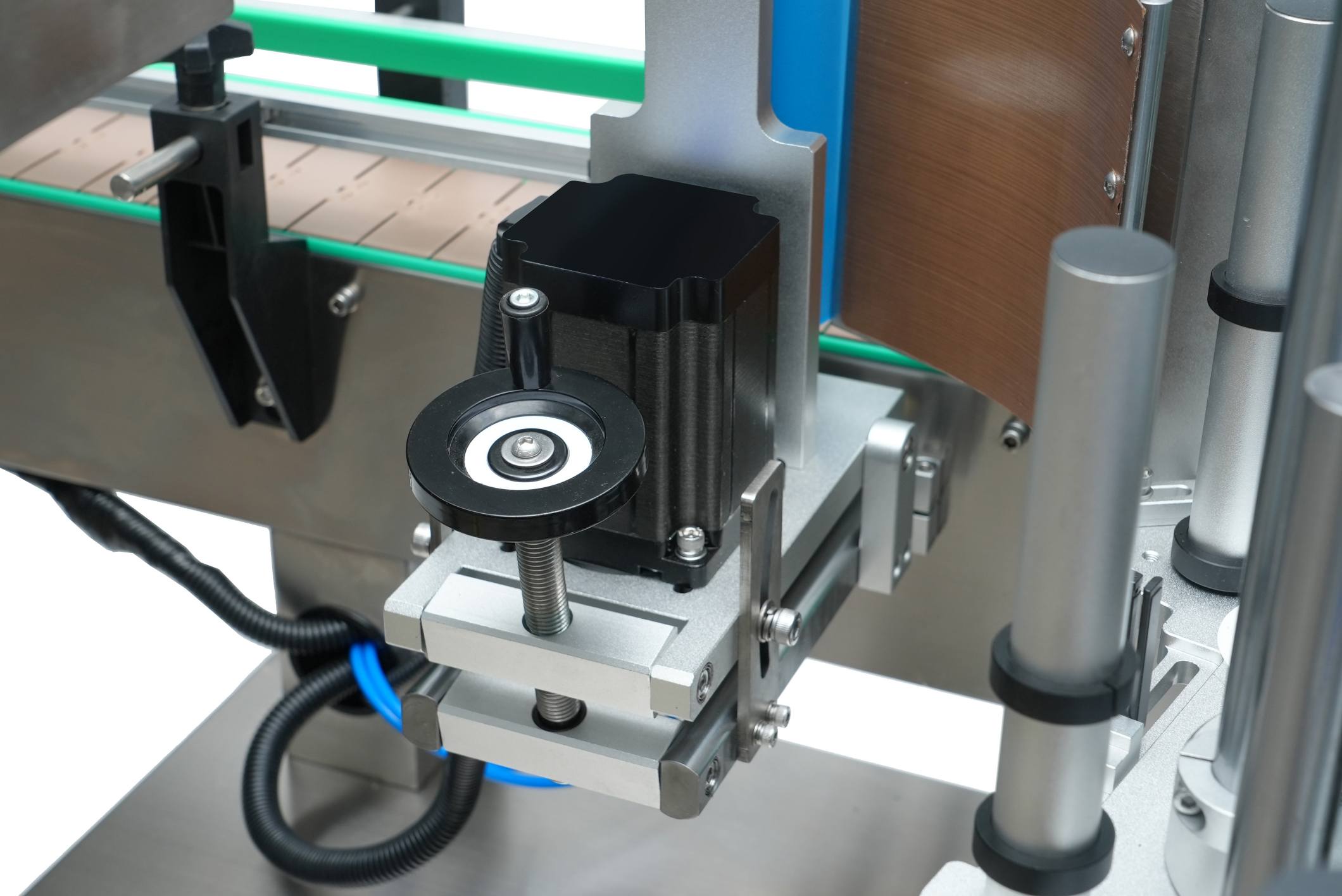 YCT-611 fully automatic positioning round bottle labeling machine