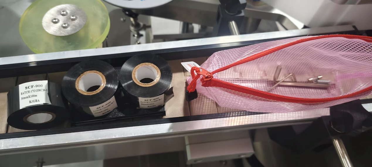 Why a Uruguayan Distributor Paid More — and Was Right To: Custom Hot Sauce Labeling Machine with Integrated Date Coder