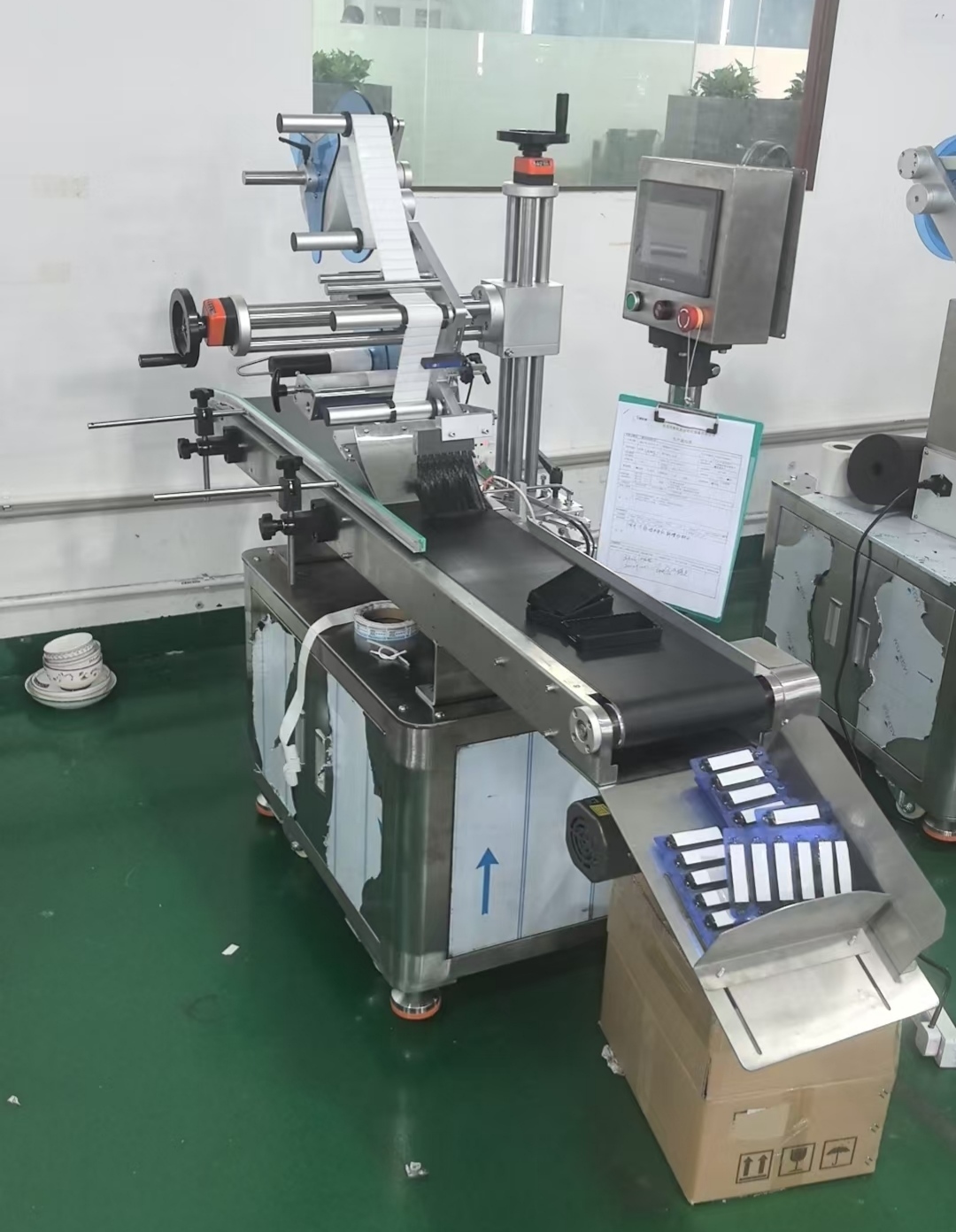 the YCT-30 Automatic Flat Labeling Machine